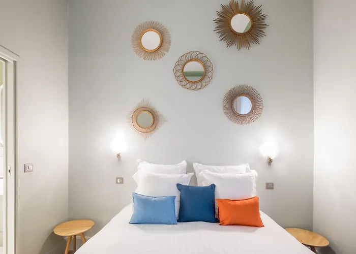 Hotel 1er Etage Sopi-montmartre 3*