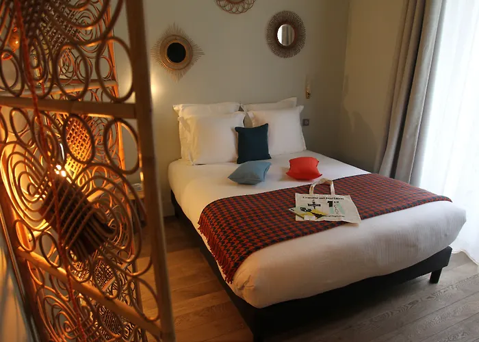 1er Etage Sopi-montmartre 3* Paris