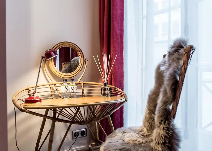 1er Etage Sopi-montmartre 3*