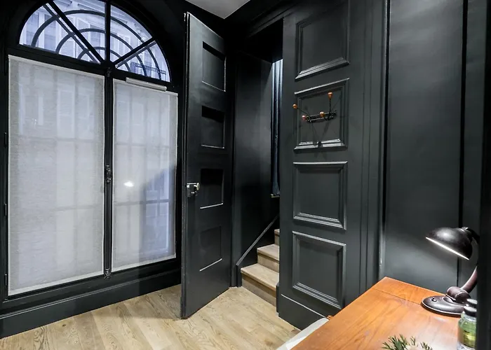 Hotel 1er Etage Sopi-montmartre 3*
