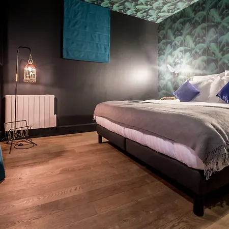 1er Etage Sopi-montmartre Paříž