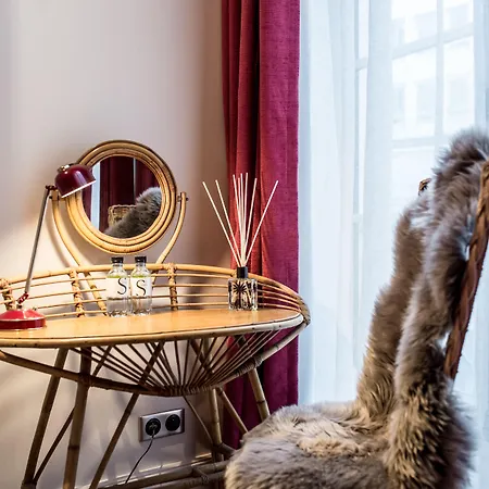 1er Etage Sopi-montmartre 3*