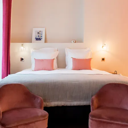 1er Etage Sopi-montmartre 3* Parijs