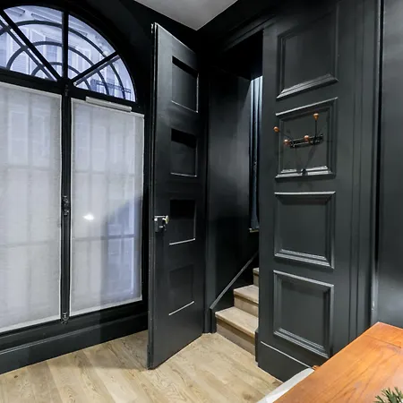 1er Etage Sopi-montmartre 3*