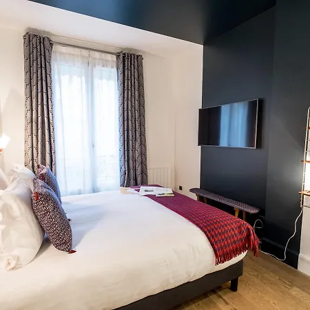 Hotel 1er Etage Sopi-montmartre 3*