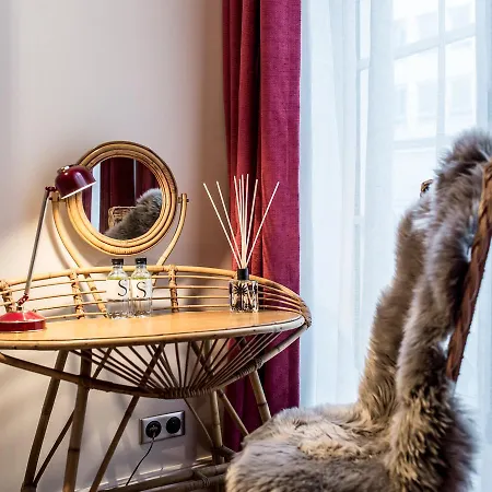 1er Etage Sopi-montmartre 3*