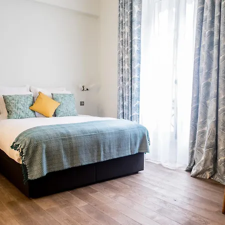 1er Etage Sopi-montmartre 3* Paris