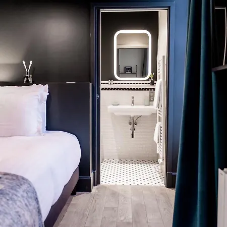 1er Etage Sopi-montmartre 3* Paris