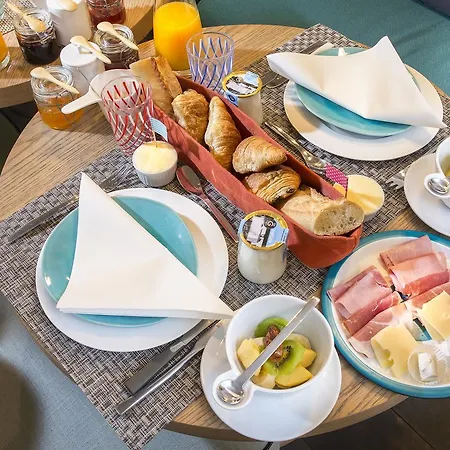 1er Etage Sopi-montmartre Hotell 3*