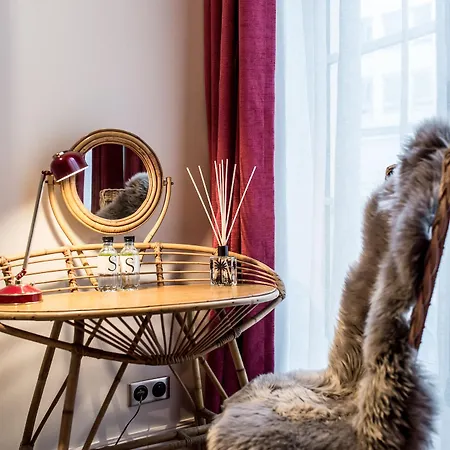 1er Etage Sopi-montmartre Hotel Parijs