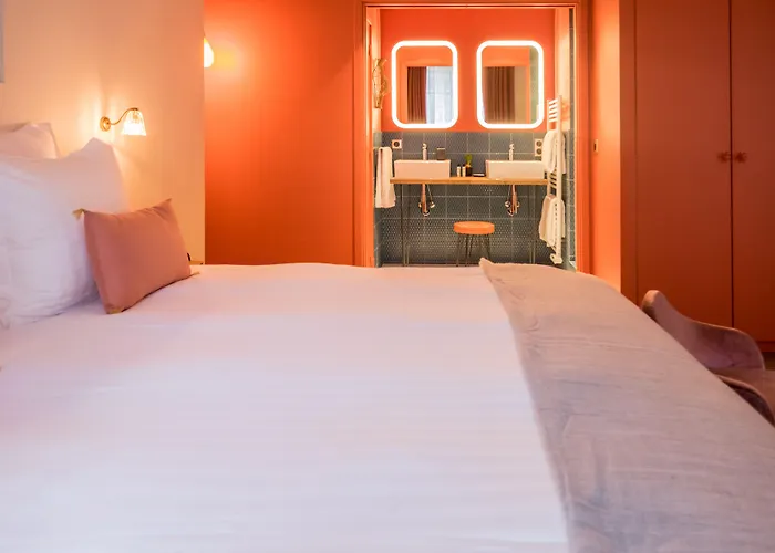 1er Etage Sopi-montmartre 3*