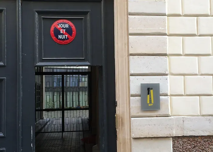 1er Etage Sopi-montmartre Hotel