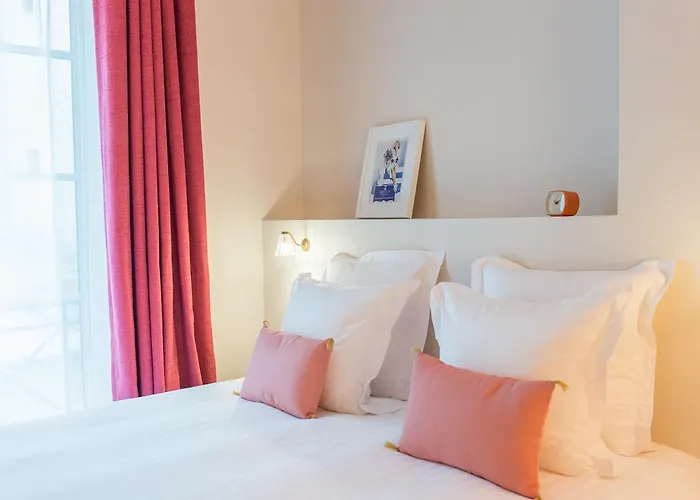 1er Etage Sopi-montmartre 3* Paris